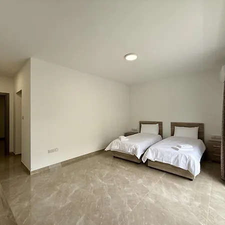 New Apartment! Walking Distance To The Three Cities By Sf Homes Appartement Il-Fgura