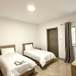 New Apartment! Walking Distance To The Three Cities By Sf Homes *